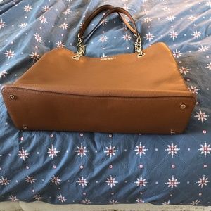 *** Kate Spade *** Brown Leather and Gold Chain Shoulder Bag Jordyn